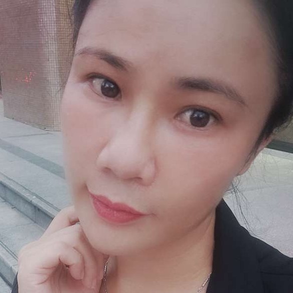 唇彩愿鳗鱼的照片