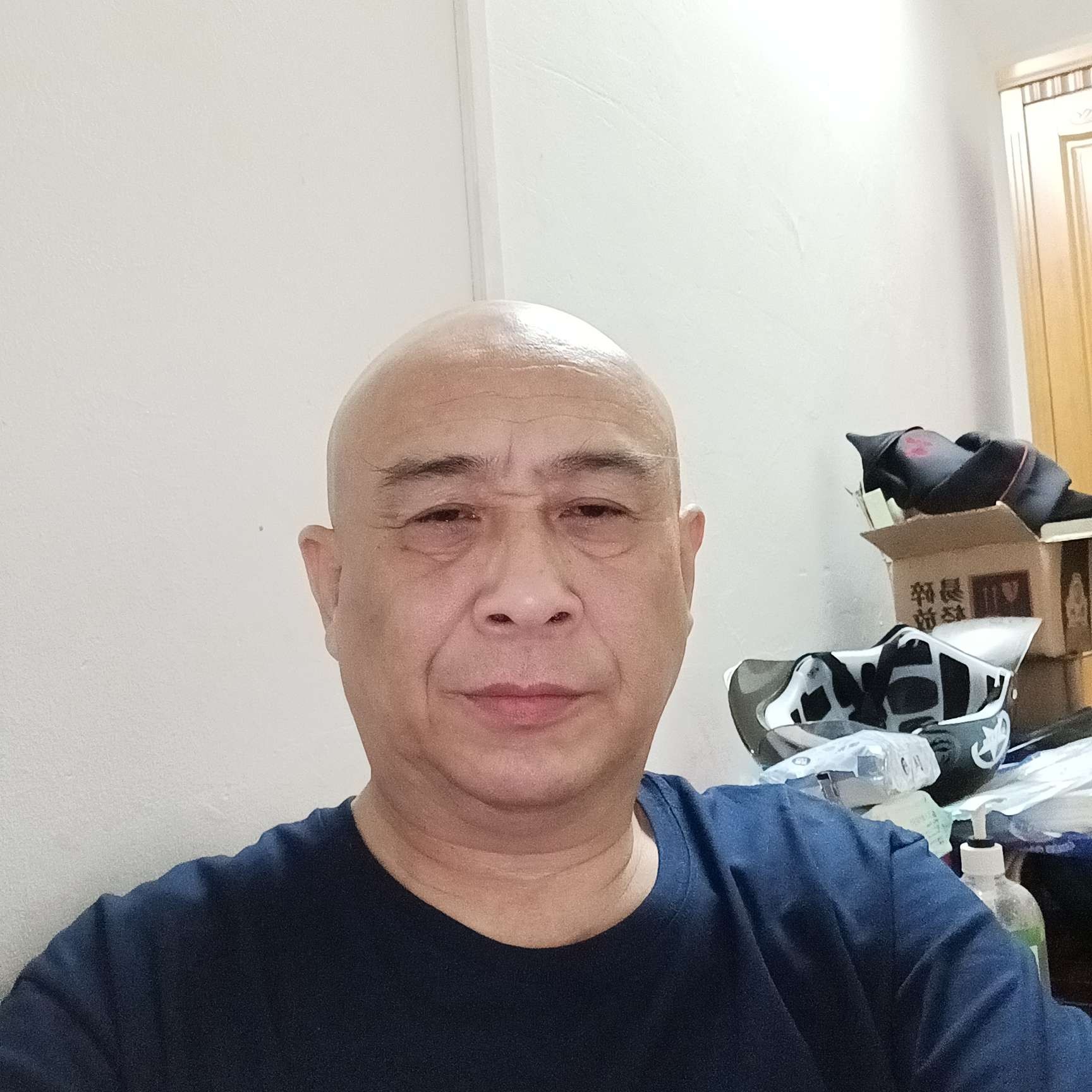 含糊回首暖阳的照片