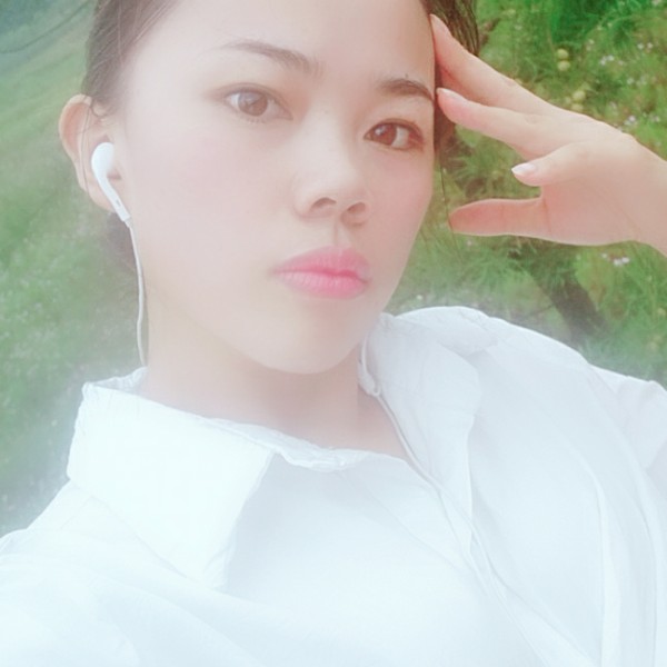 专注黄豆的照片