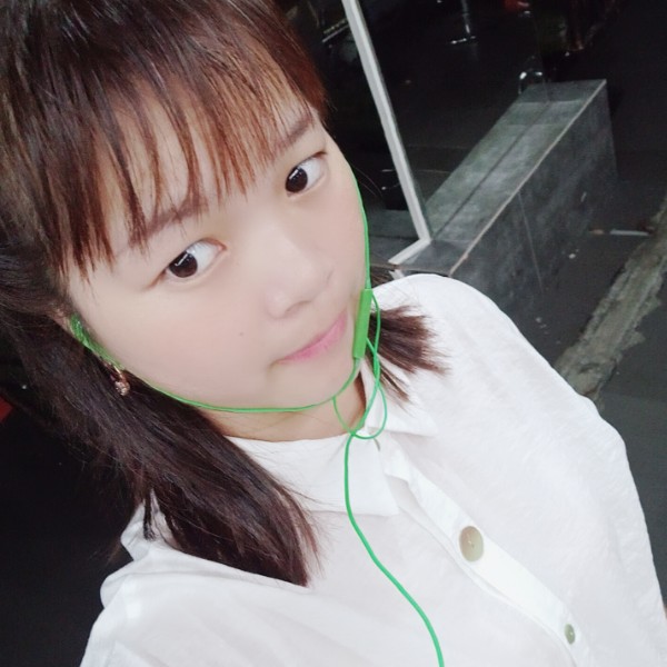 back 小萱的照片