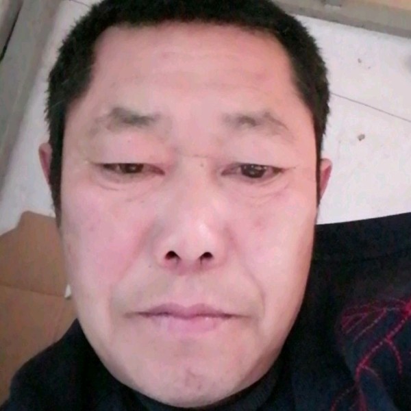 美好的巨人的照片