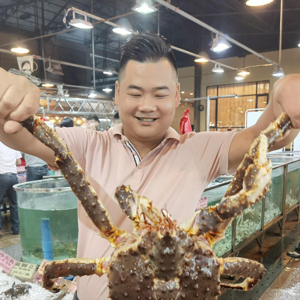 丰富浅吻信封的照片