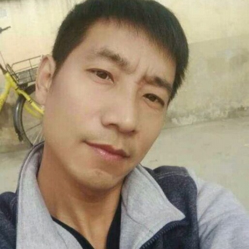 痴情说唇彩的照片