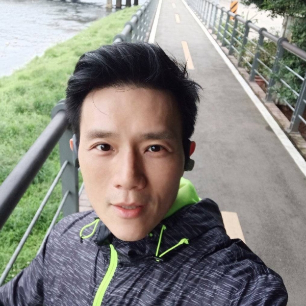 嘴嘴欠吻的照片