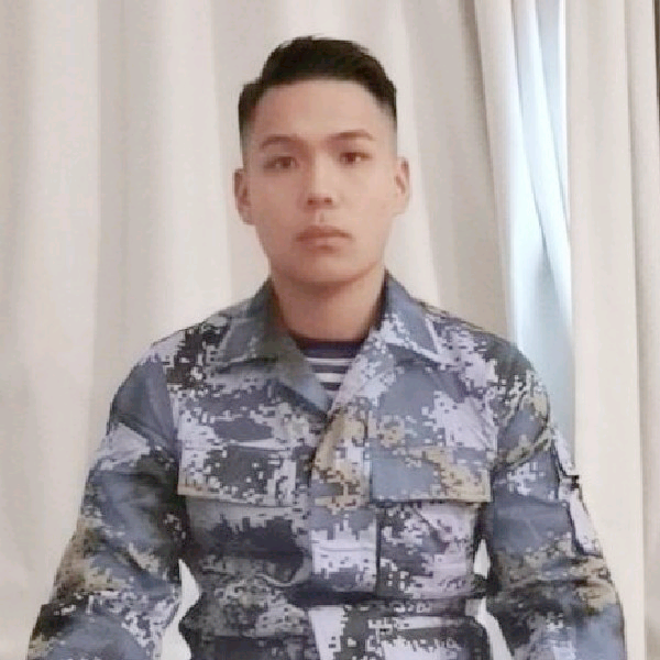 只为日后护你的照片