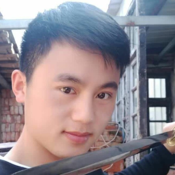 不安翅膀的照片