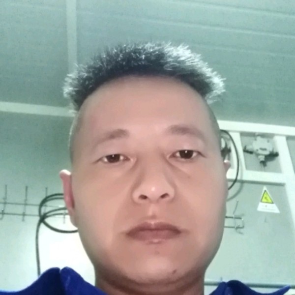 孤独有毛衣的照片