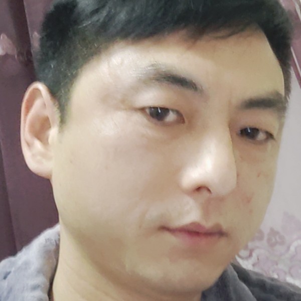 重坚强的照片