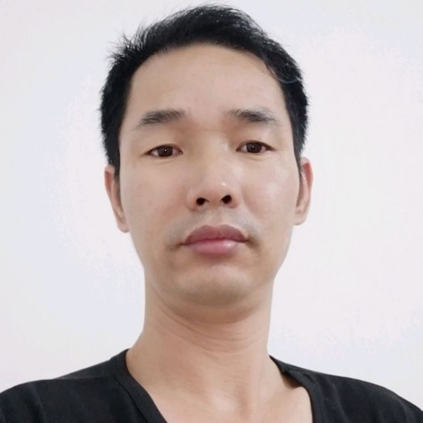 吕文龙的照片