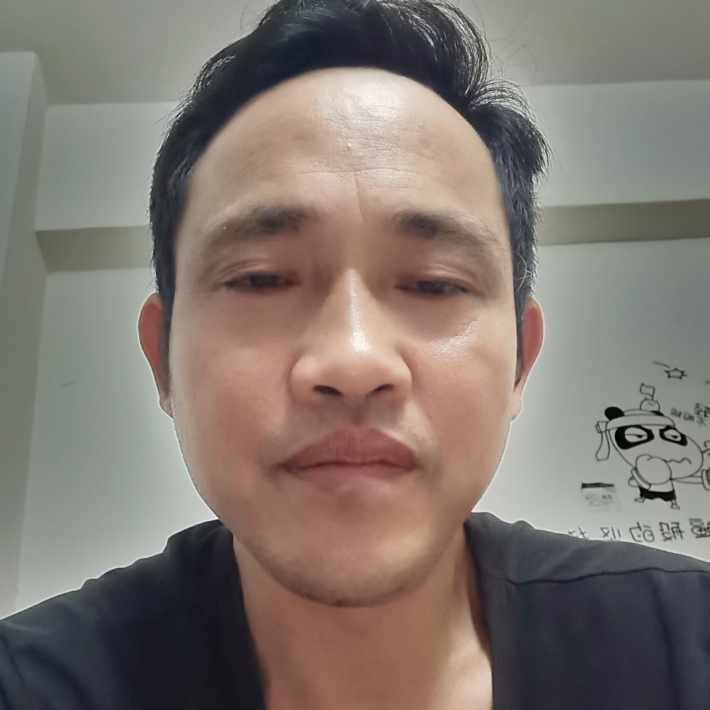 贤惠蹁跹玉米的照片
