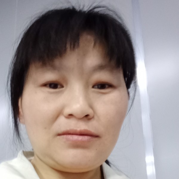 戴刺的玫瑰花的照片
