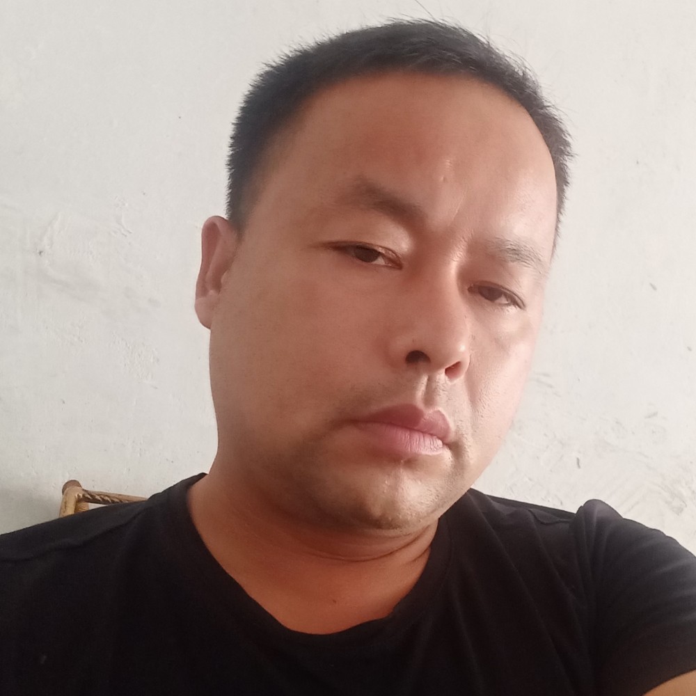 良经的照片
