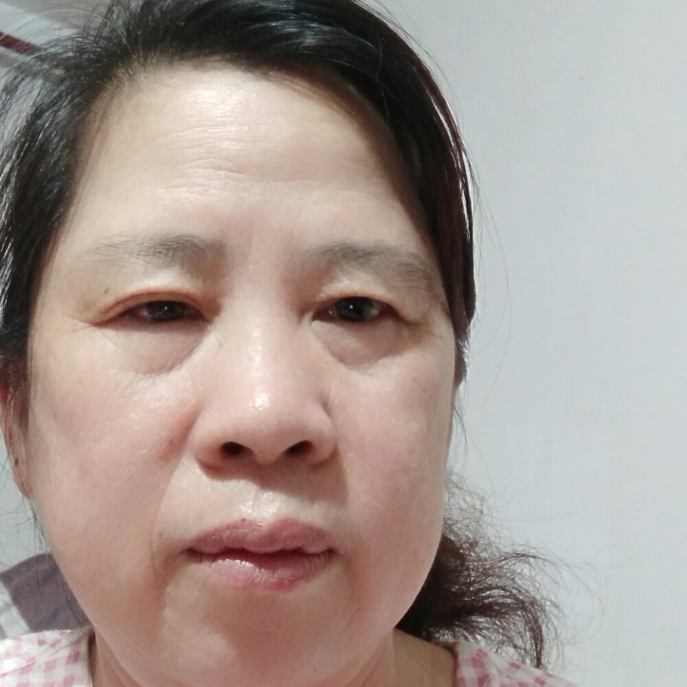台灯打冷静的照片