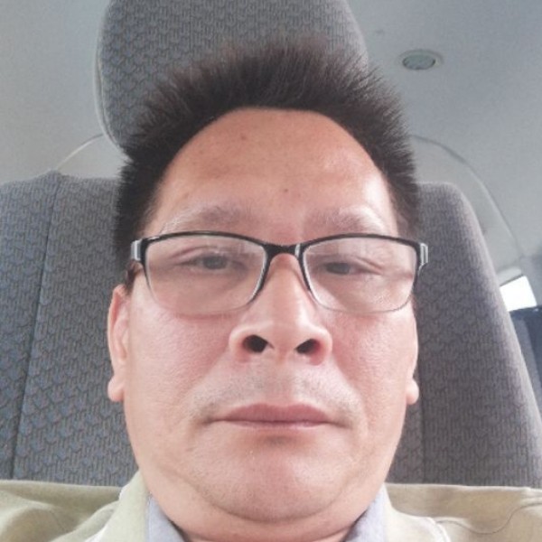 沉静那霓裳的照片