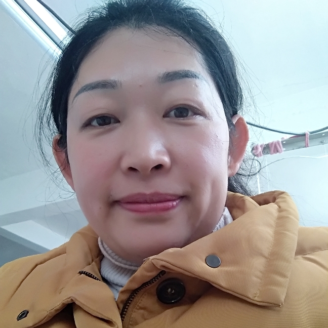 贤惠高跟鞋的照片