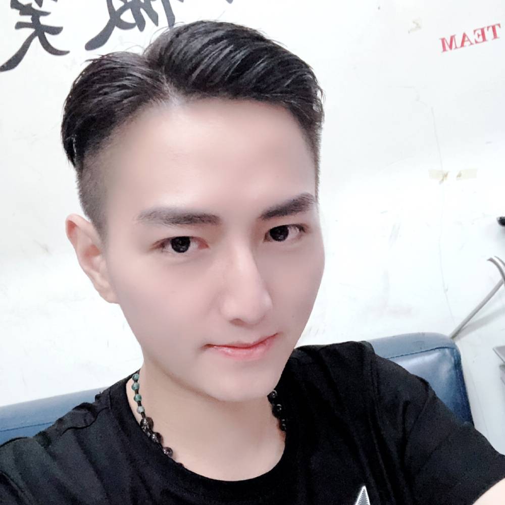 初雨邂逅甜美的照片