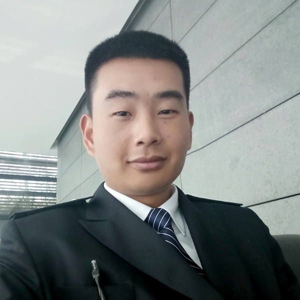 翩飞小小滑板的照片