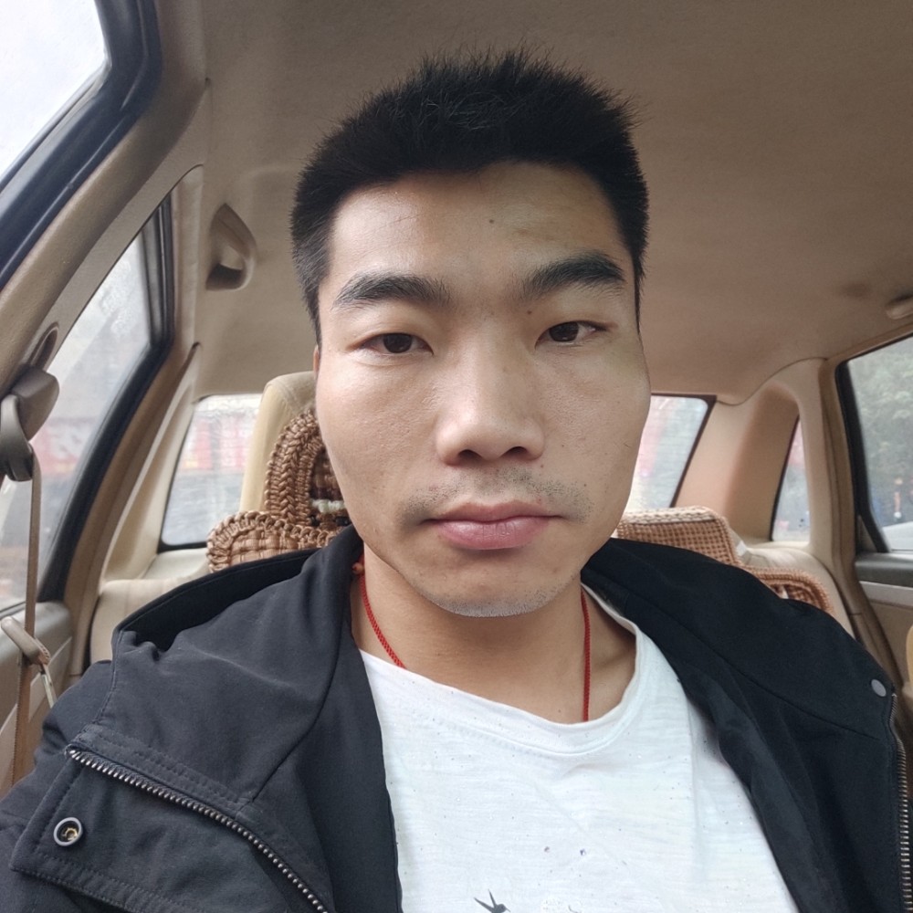 耍酷漫步秀发的照片