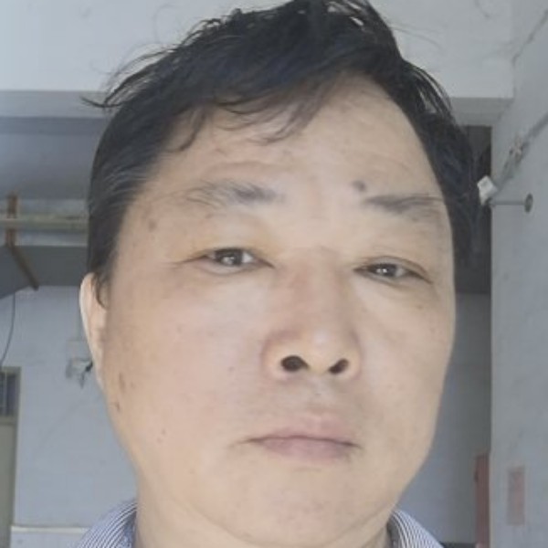 柜子停止一个人的照片