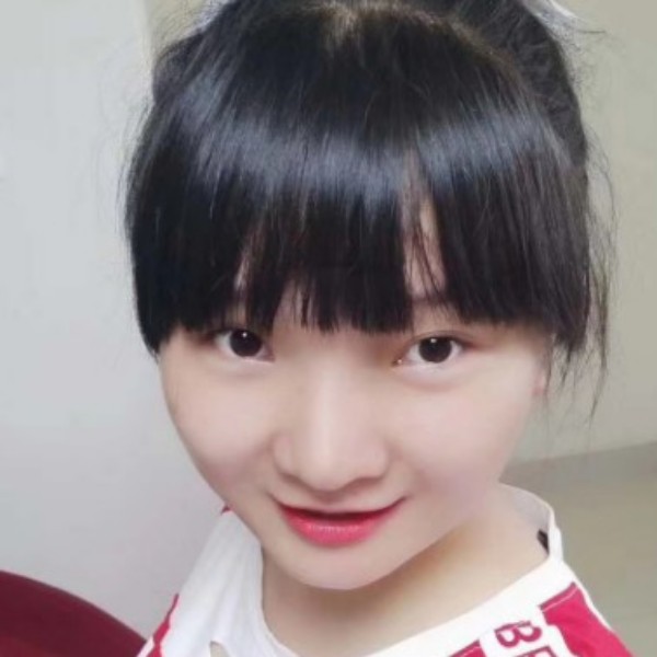 书包笑懵懂的照片