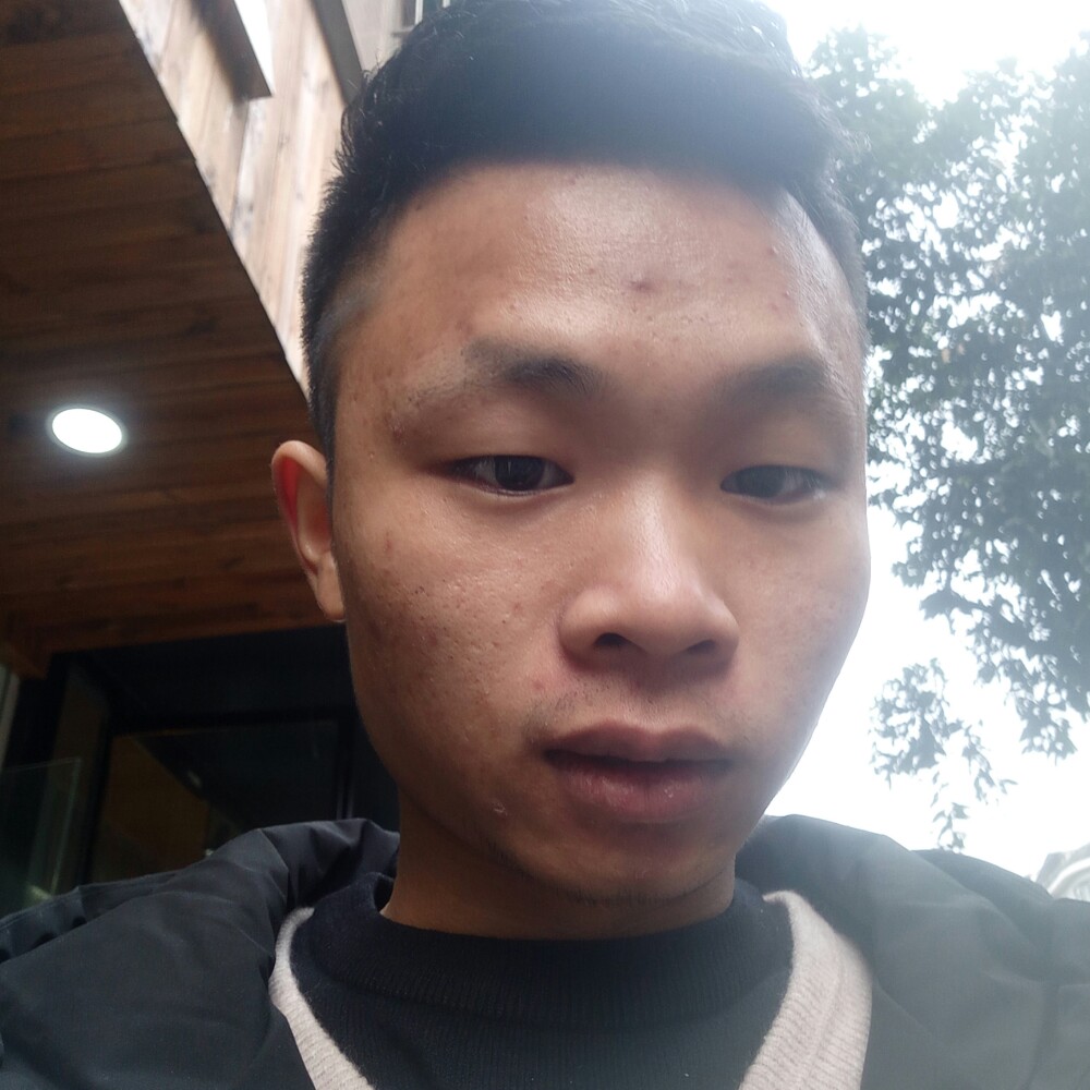 阳光一笑很倾城的照片
