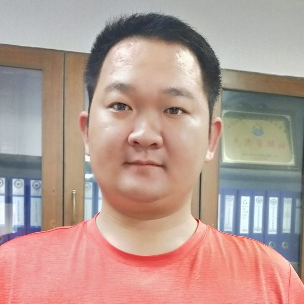 庆坤的照片