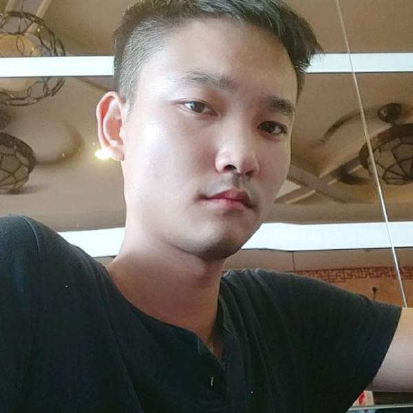 沉静回眸缥缈的照片