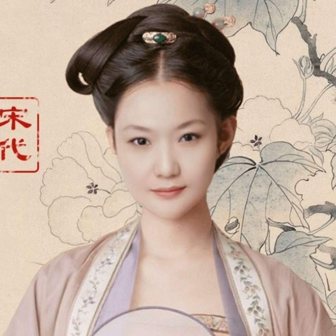清秀邂逅百褶裙的照片