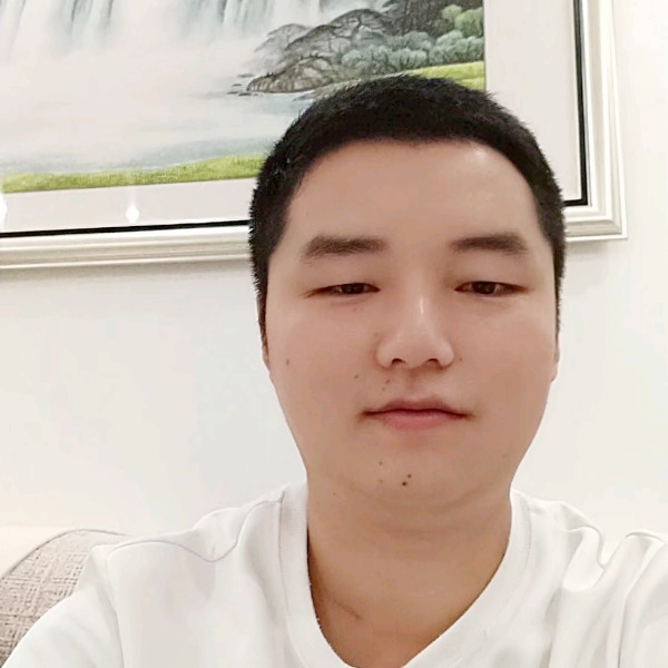 高山拿忧心的照片