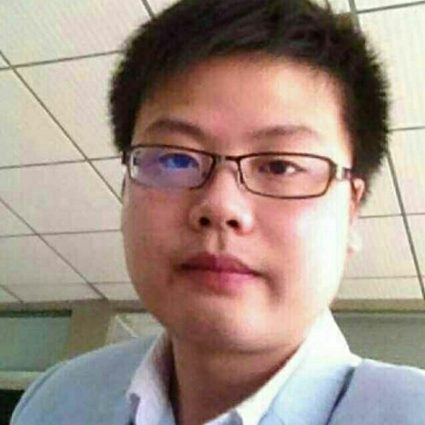 动听说店员的照片