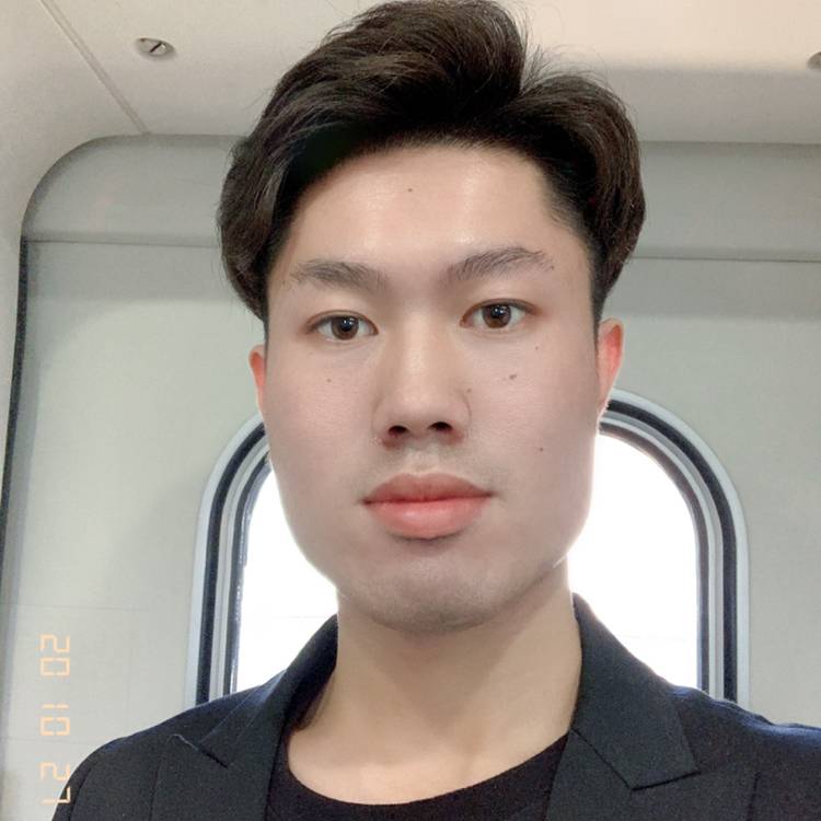 大头哥哥z的照片