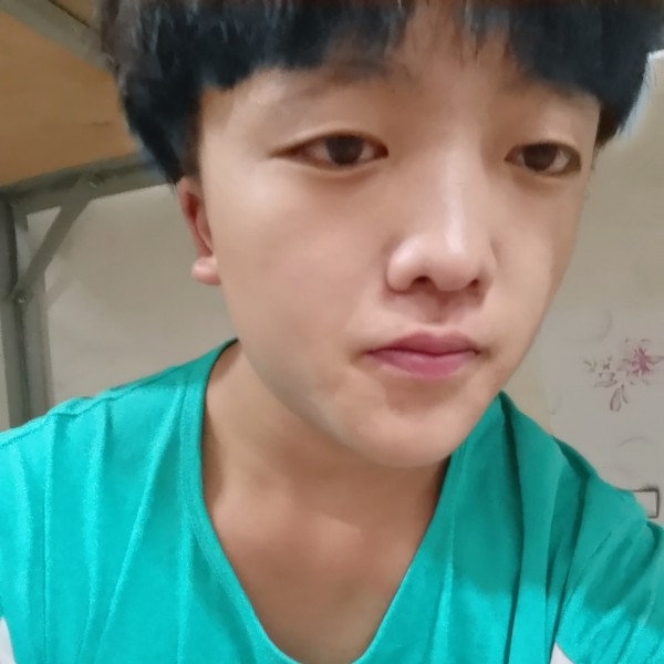 百褶裙泪了笑点低的照片