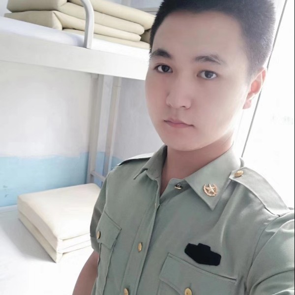 一个人迎野狼的照片
