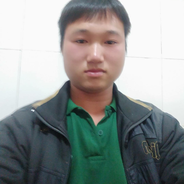 黄忠伟的照片