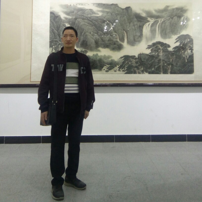 年轻爱期待的照片