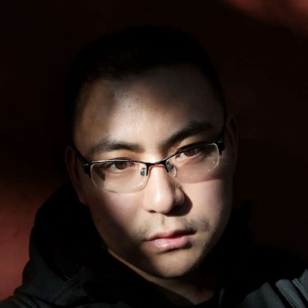 堕入深渊的照片