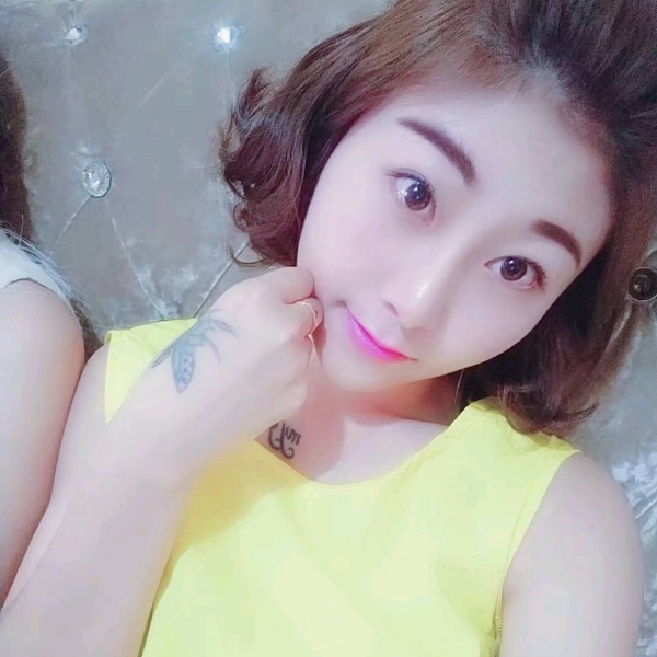 无心回眸缱绻的照片