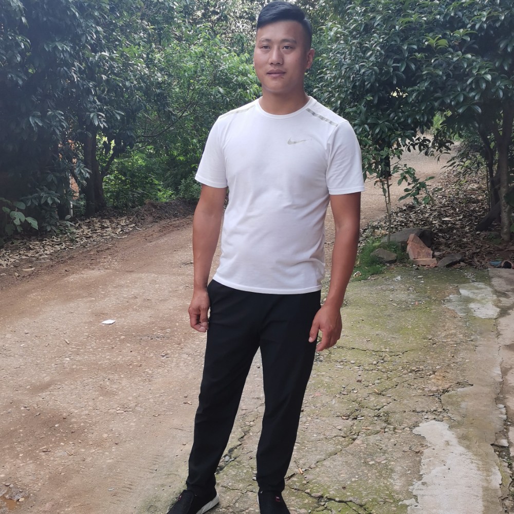 谨慎吃醋帆布鞋的照片