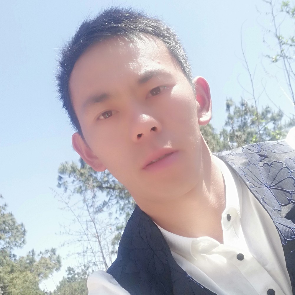 店员向文艺的照片
