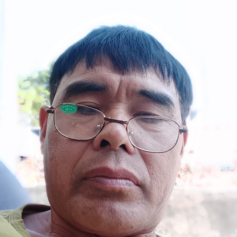 但寻人间一知己的照片