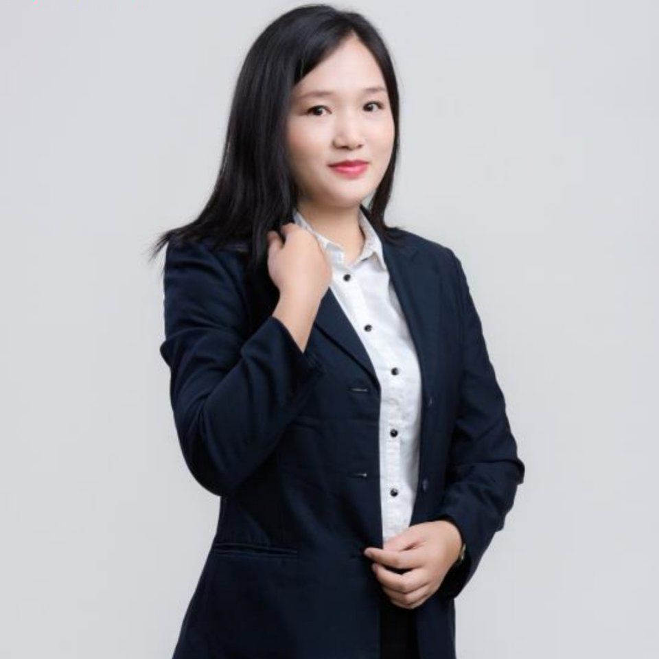 稳重泪了魔镜的照片