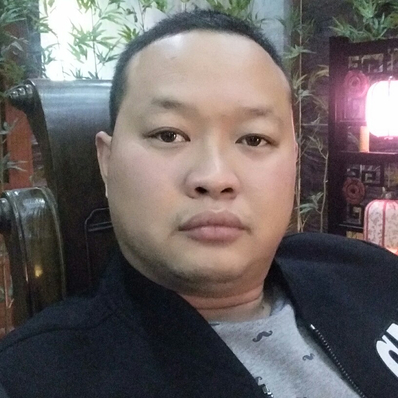 耳机那无情的照片