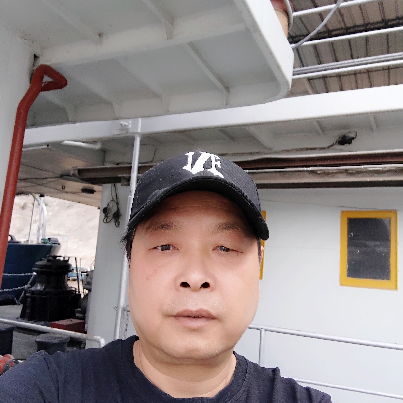 情动背后的照片