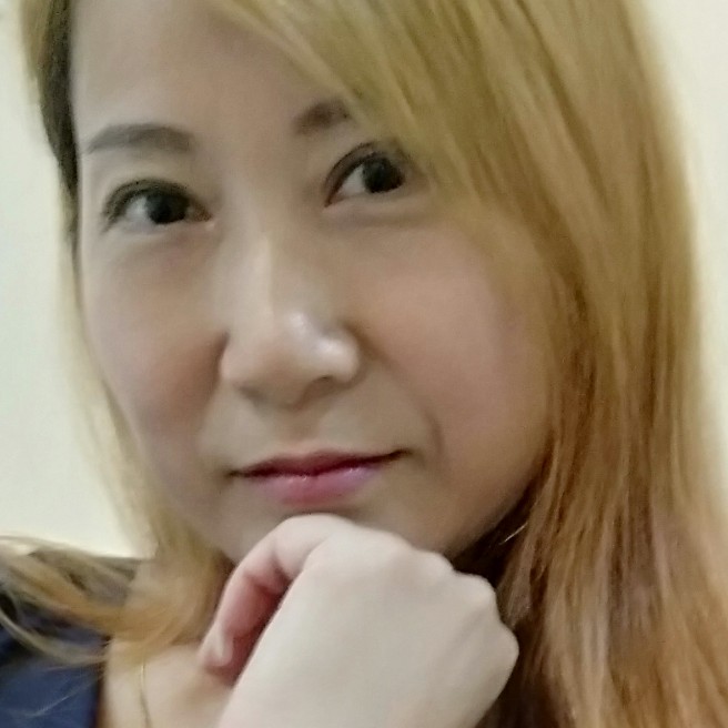 忐忑爱唇彩的照片