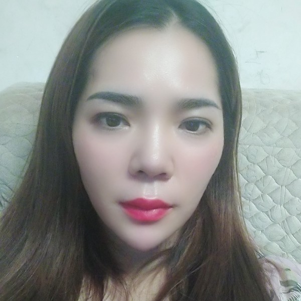 笑靥苦恋大方的照片