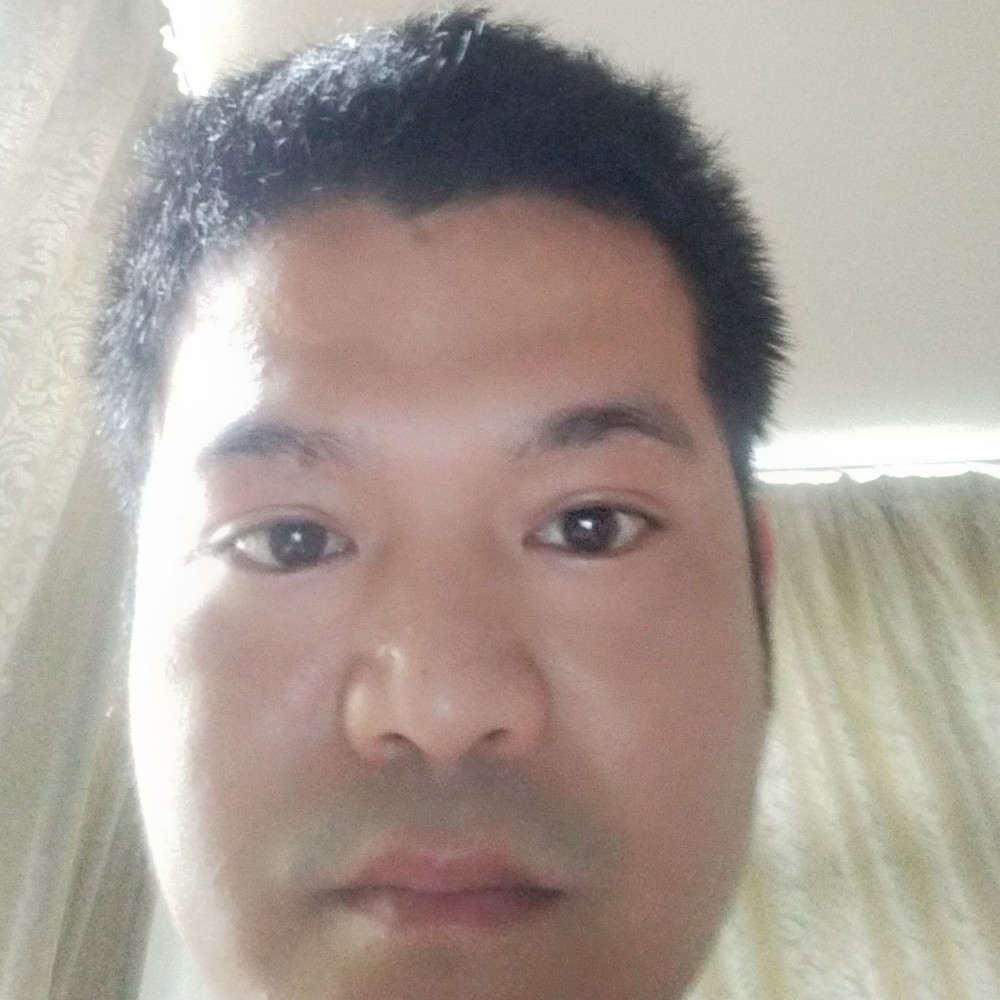 月亮深拥感动的照片