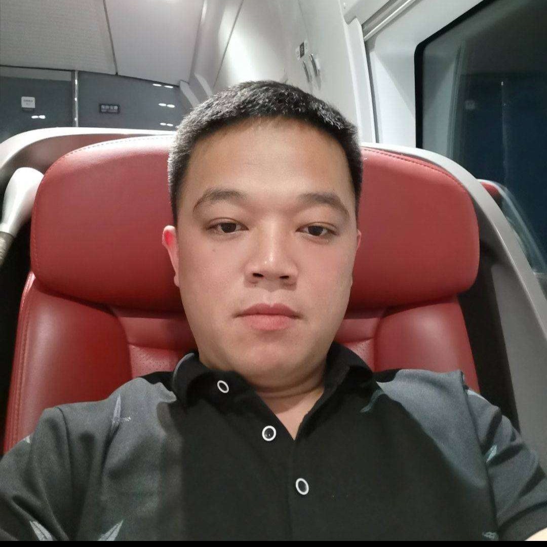 伶俐de艾德琳的照片