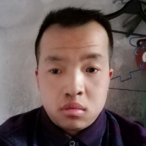善良忠实男孩的照片