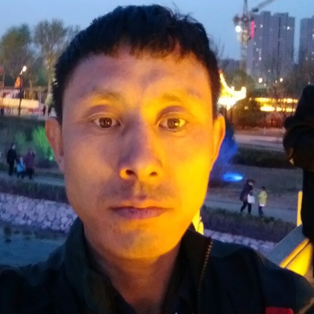 汉堡爱笑的照片