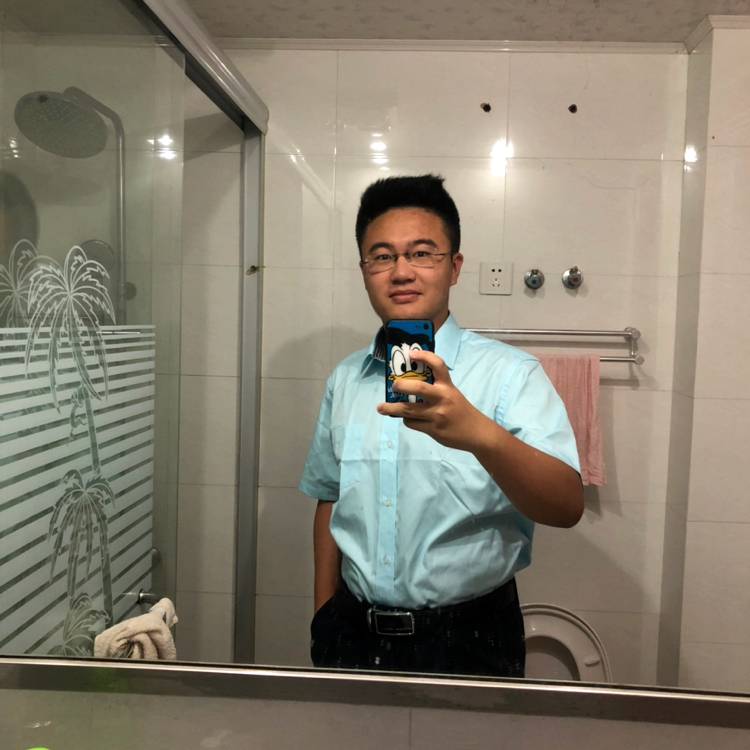 秋天哥哥的照片